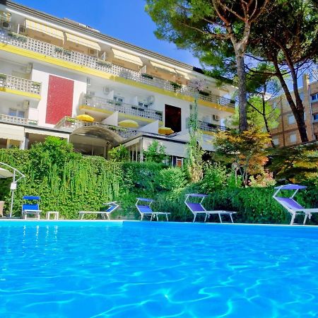 Hotel Abbazia Lignano Sabbiadoro Exterior photo