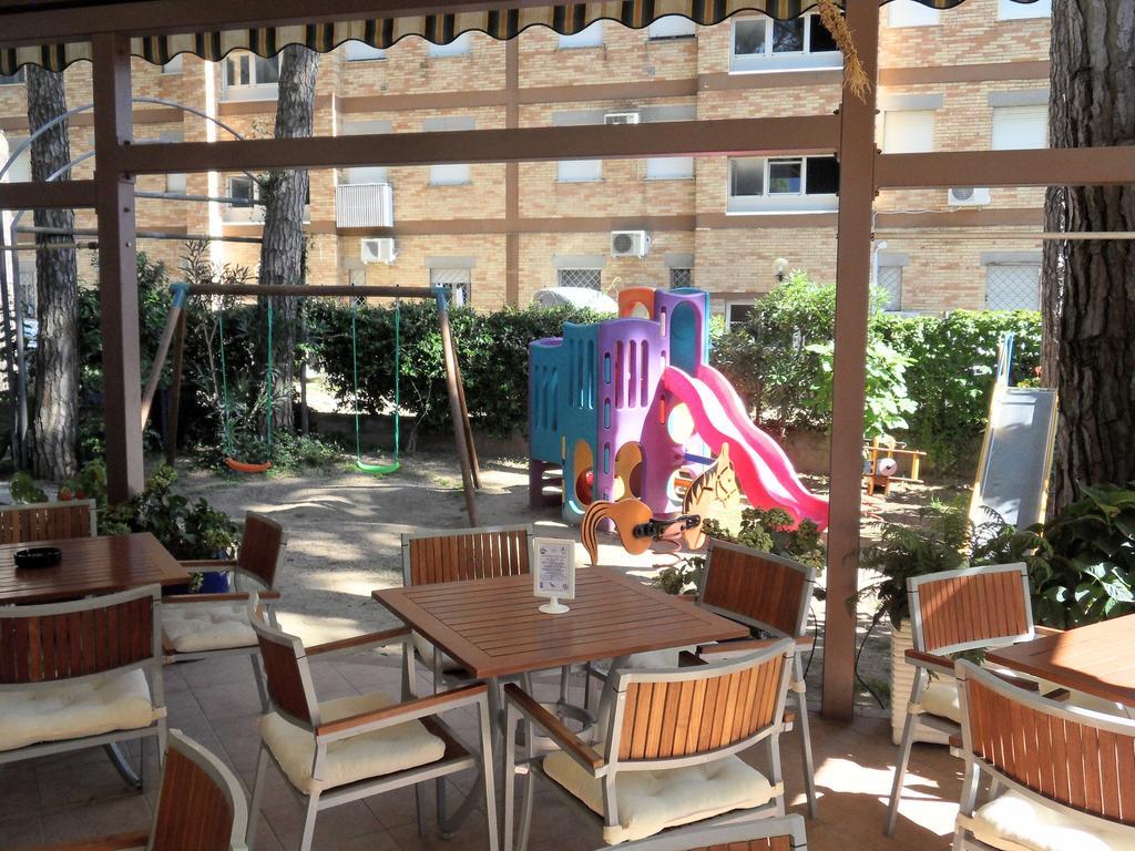 Hotel Abbazia Lignano Sabbiadoro Exterior photo